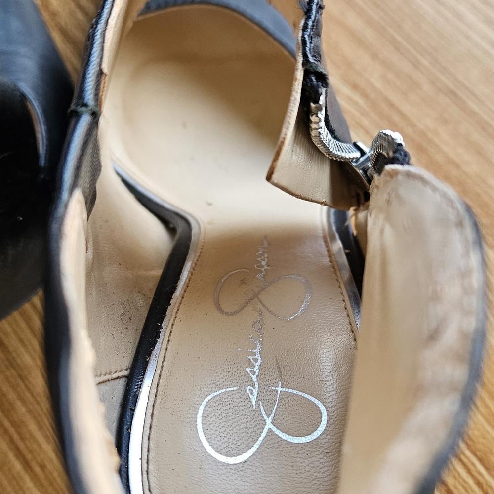 Jessica Simpson Black Women's Heels With Side Zip Size 7.5 - Picture 4 of 15